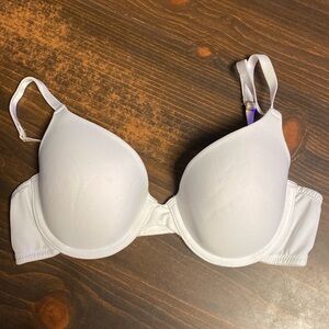 Lightly Lined White Victoria Secret Bra 34B